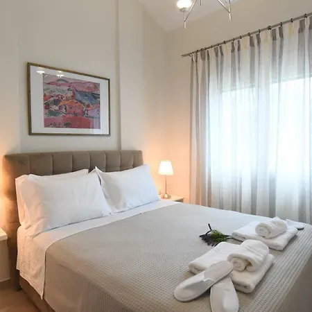 Holiday home Melia Luxury With Pool Nea Iraklitsa